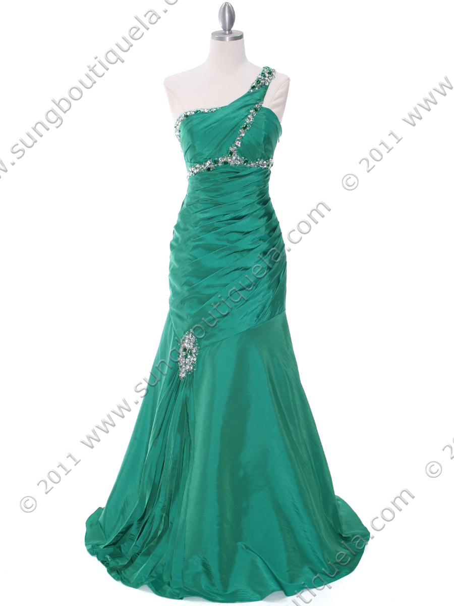 pia dress